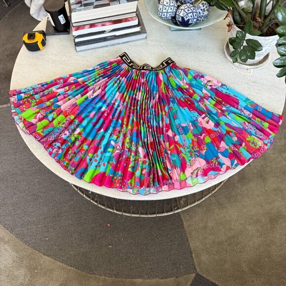 Versace Girls Pleated Skirt, Flowers Greca Twill, Size 5A - Picture 11 of 11